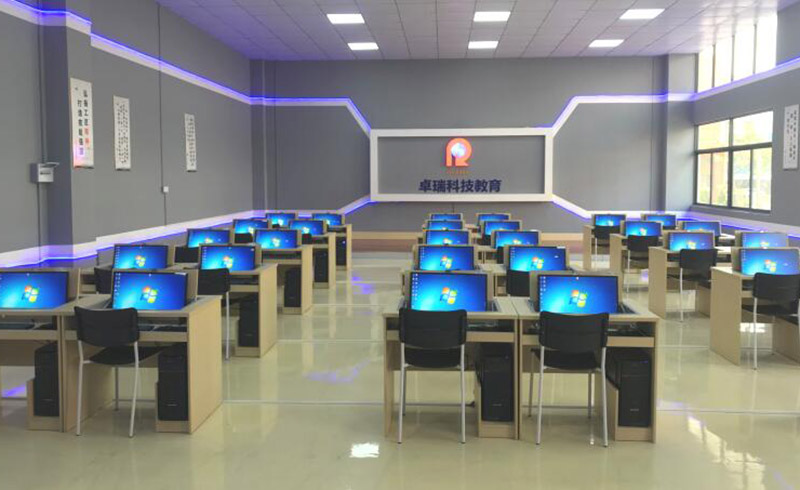 宽敞的培训教室