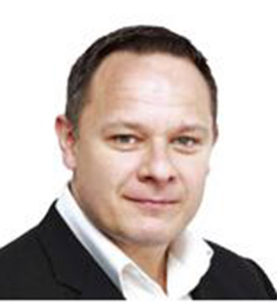 现代教育_Adam Giles