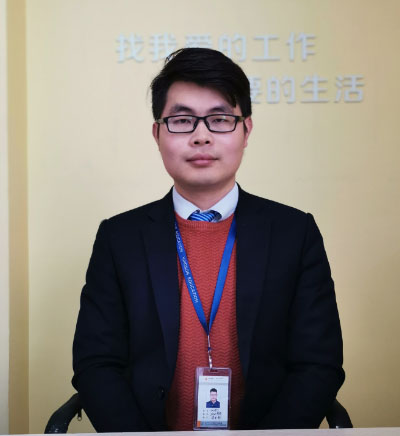 武汉千硕教育老师_何俊杰