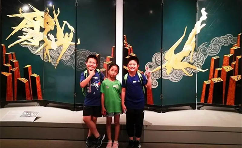 小学员合影