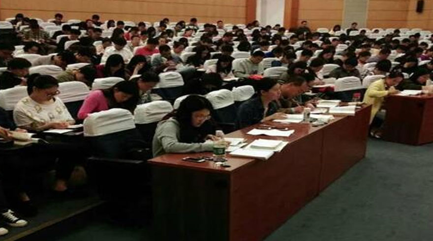 萬通考研學(xué)員上課現(xiàn)場(chǎng)