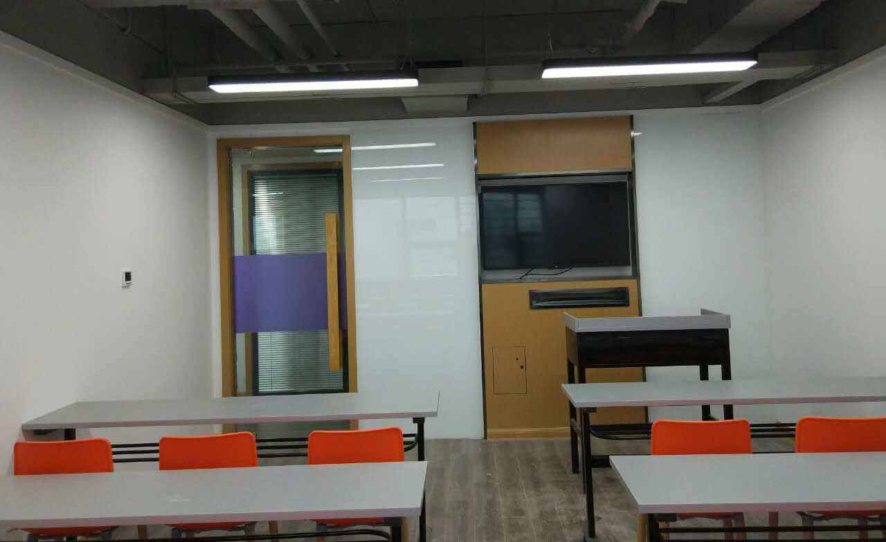 学校教室一角