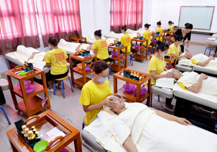 肇庆美容美体周日班