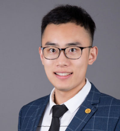 青岛陪我学教师_周子桐