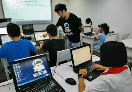 解码少儿编程教育：未来人才必备的核心竞争力