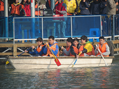 學(xué)員劃船活動(dòng)