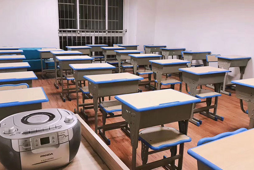 初中教室环境