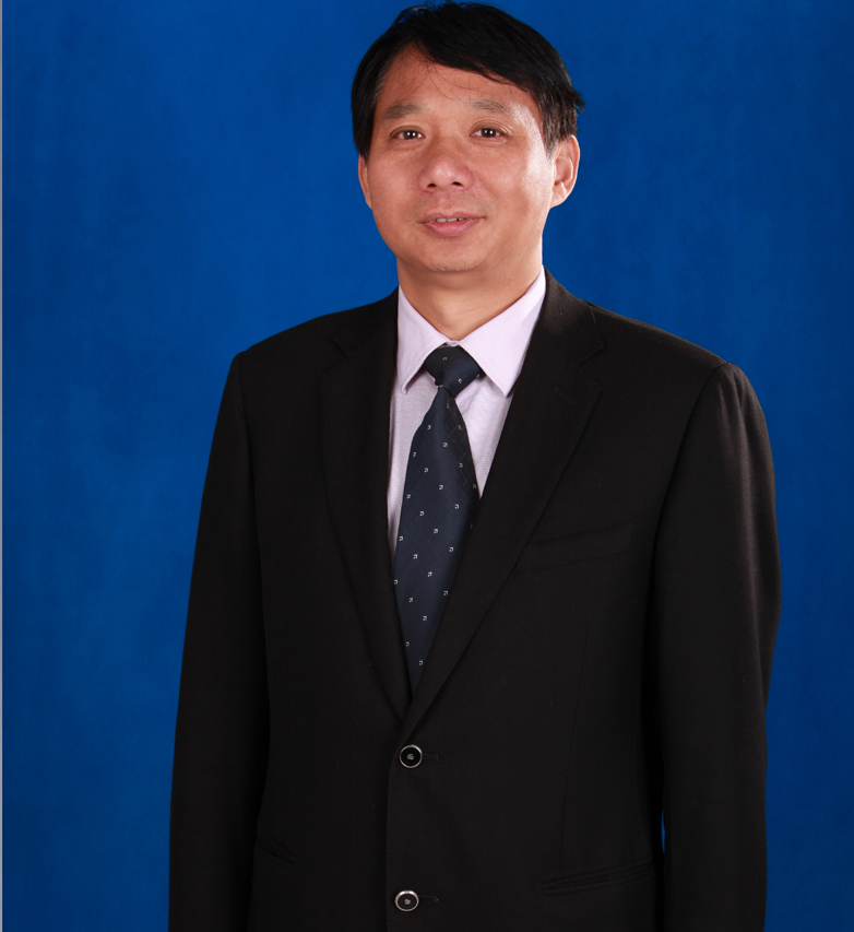 文来中学校长_黄健