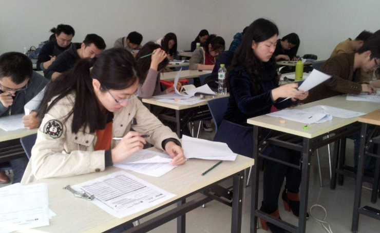 老师授课气氛