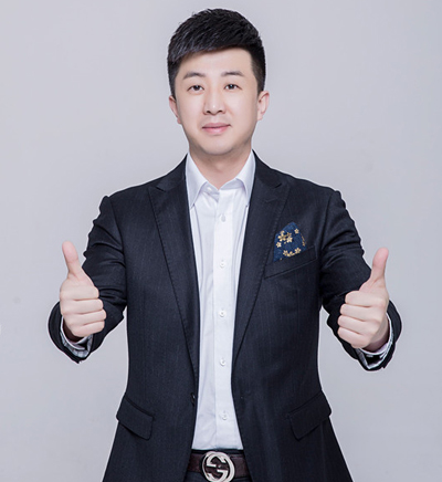 讲师李伟成