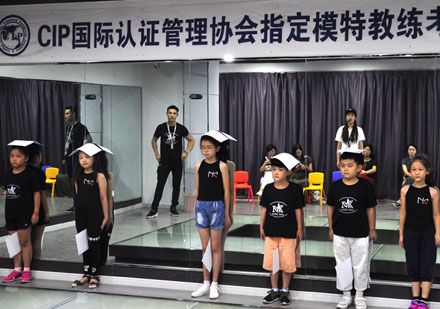 上海少兒模特培訓班