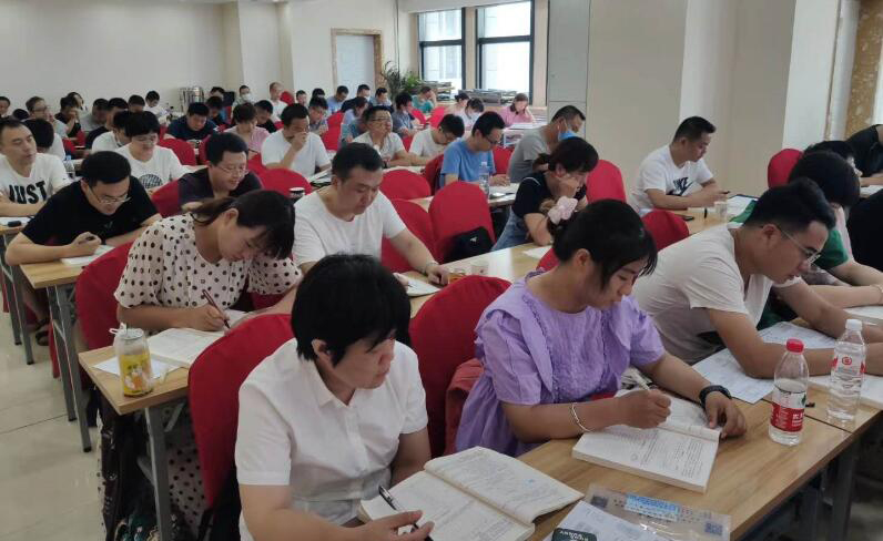 学生上课