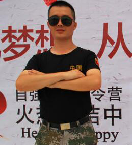 自强总教官：叶教官