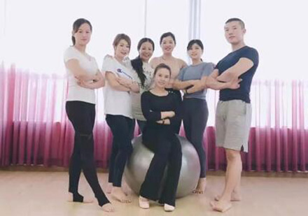 广州产后修复瑜伽课程培训班