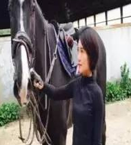 亢素芳