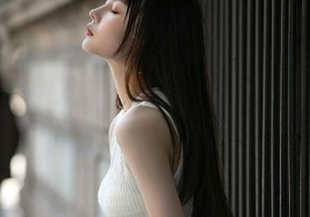 服装面料选择指南：设计师必备的5大核心要素