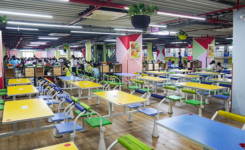 上海金蘋果學校國際部食堂環(huán)境