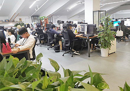 校区学员上课学习场景