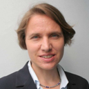Dr. Julia ROLOF