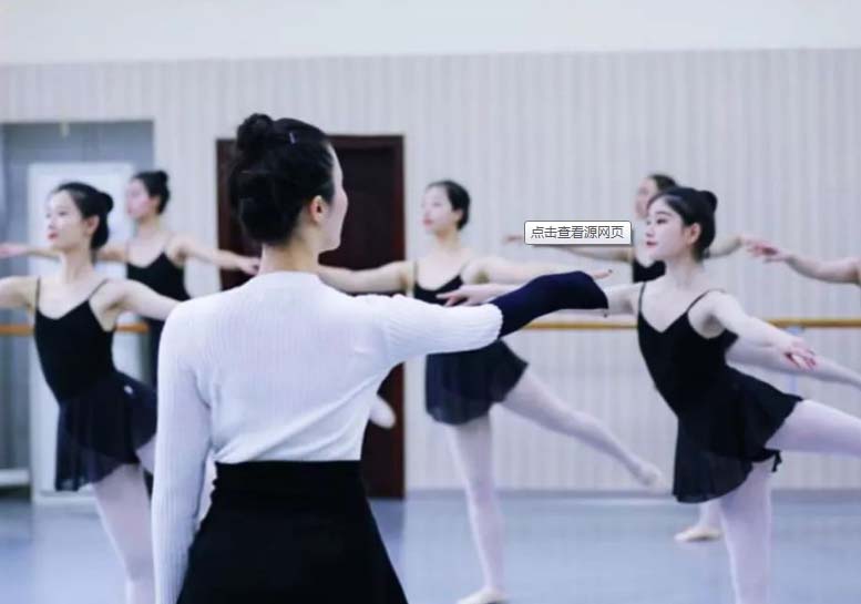 专业芭蕾舞导师如何影响少儿艺术成长