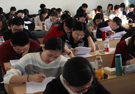 校区学员课堂学习场景展示