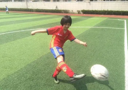 足球运动对青少年生长发育影响深度解析