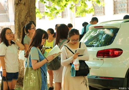 高考日语选择全解析：优势与挑战深度解读