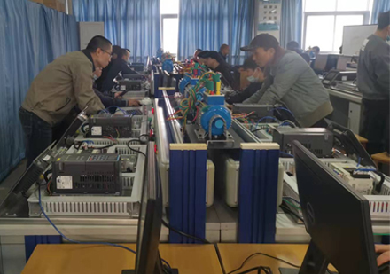 校区电工课授课场景展示