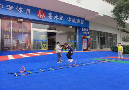 校区学员学习场景展示