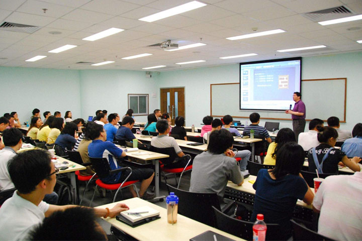 学员们学习状态