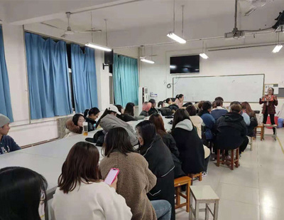 校区学员课堂上课场景展示