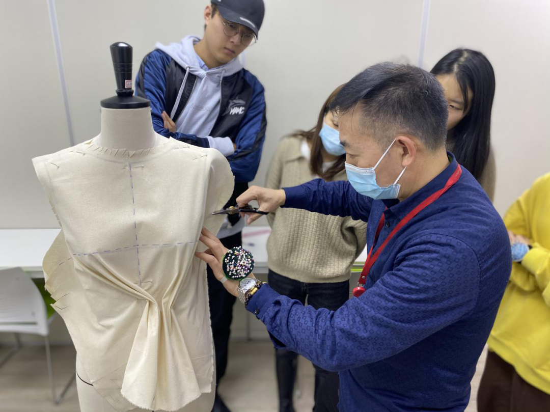 立裁精准度控制
