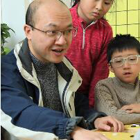 梁 程