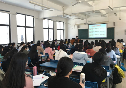 校区学员课堂上课场景展示