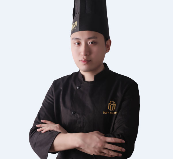 李偉