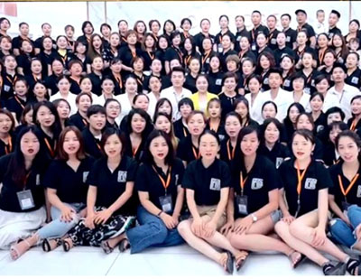 学校毕业典礼合照