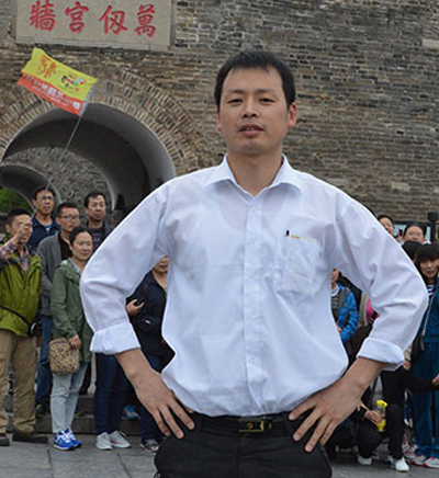王明少