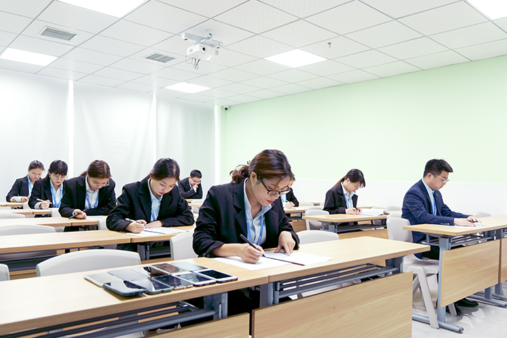 南阳励学个性化老师考评场景