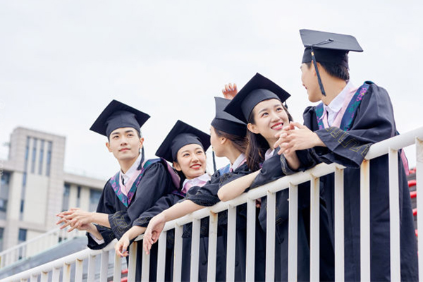 MBA报考指南：学制要求与报名条件深度解析