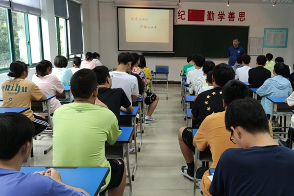 苏州亚瑟中高考复读学校
