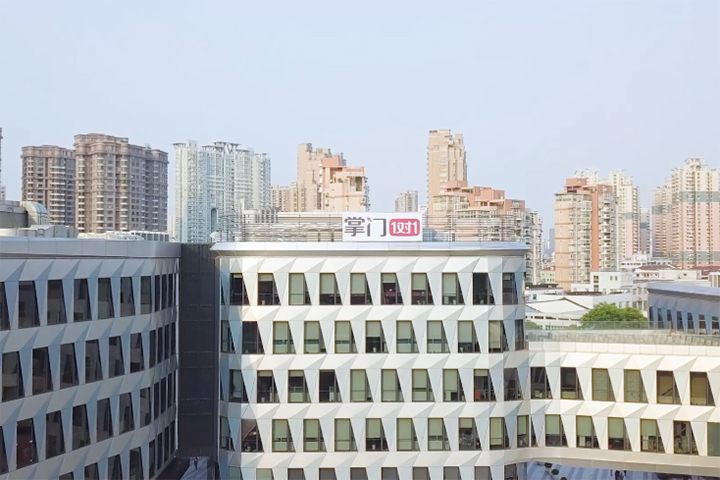 學(xué)校大樓環(huán)境