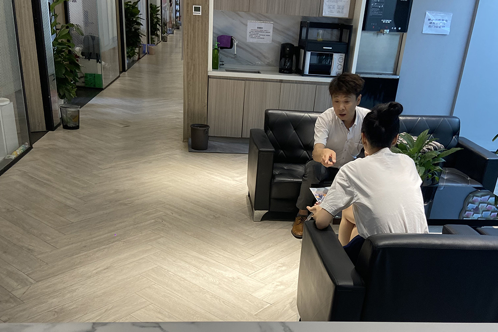 咨詢現(xiàn)場環(huán)境