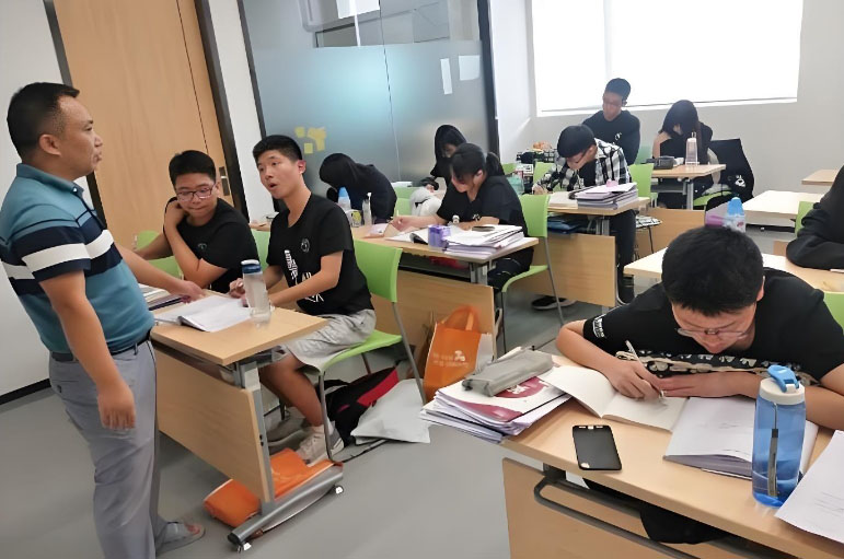 珠海夏越教育