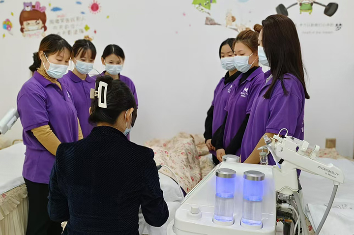 长春雅美世纪培训学校