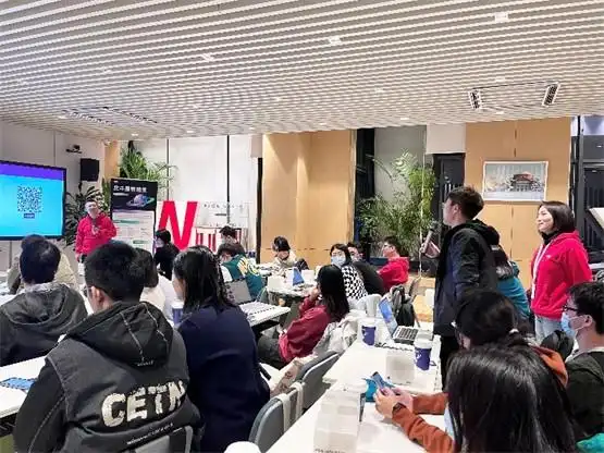 学生上课环境相册