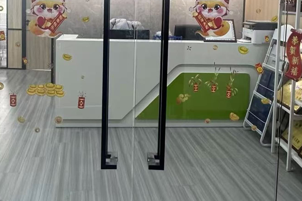 前台门口环境