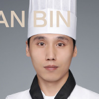 平艳斌