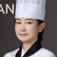 冯 丹