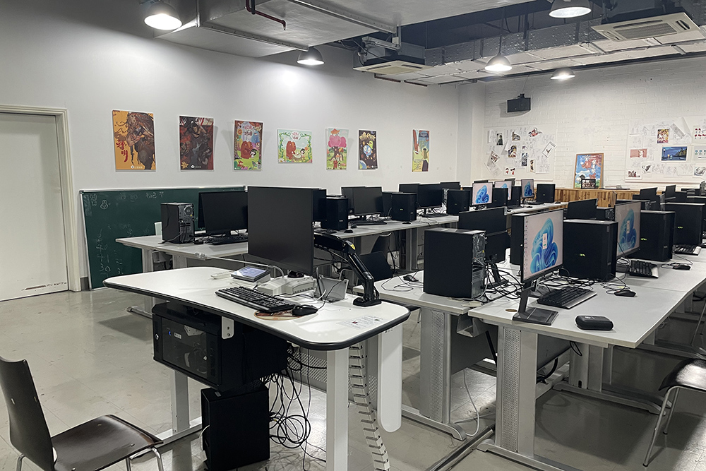 学校电脑教室环境