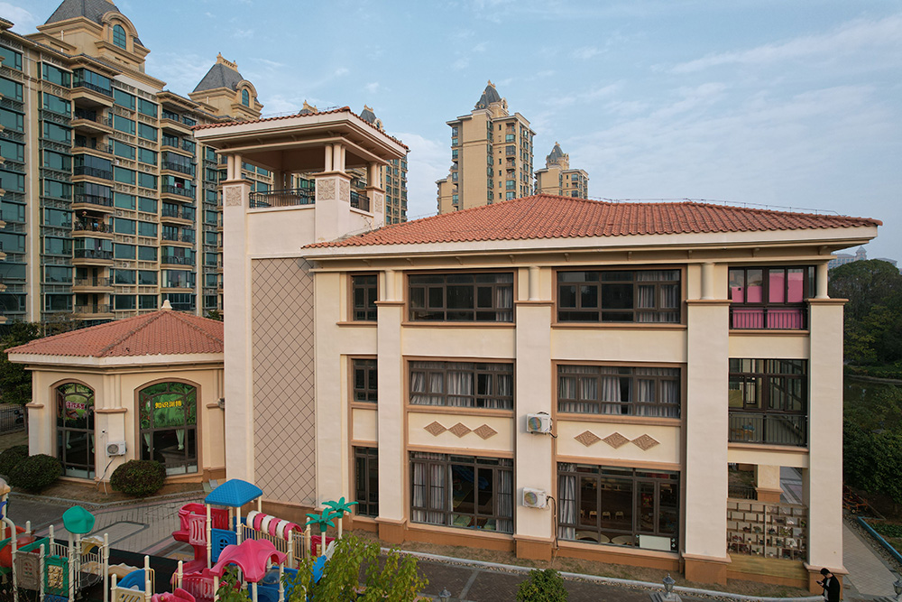 学校综合楼环境